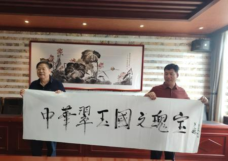专家考察辽宁岫岩指出：翠玉是中国玉文化根基所在