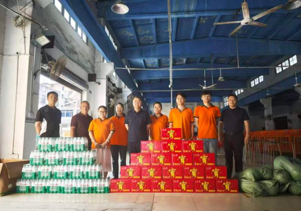 湖南邵阳邮政开展&ldquo;夏送清凉&rdquo;一线慰问 同步开放29个驿站服务户外劳动者