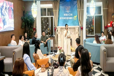 边城喜剧脱口秀首演 绥芬河群众文化推陈出新