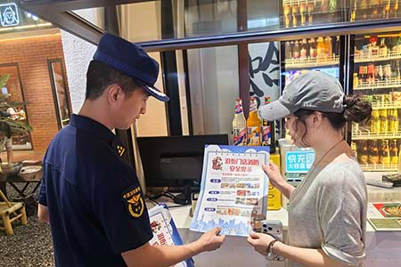 秦皇岛消防靠前备勤防隐患 全力守护夜市烟火气