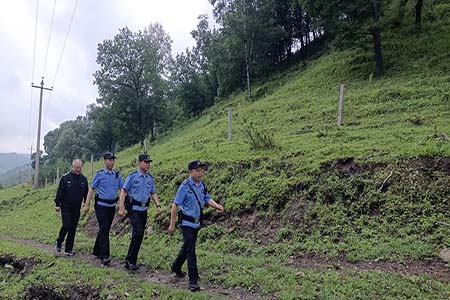 雨巡塞罕坝：三十五年守绿人，密林深处践初心