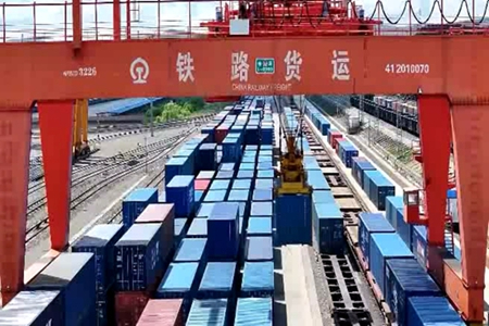 AI大模型重塑绥芬河中俄跨境物流：雄飞集团实现单证5分钟通关，班列开行量5个月跃升10倍