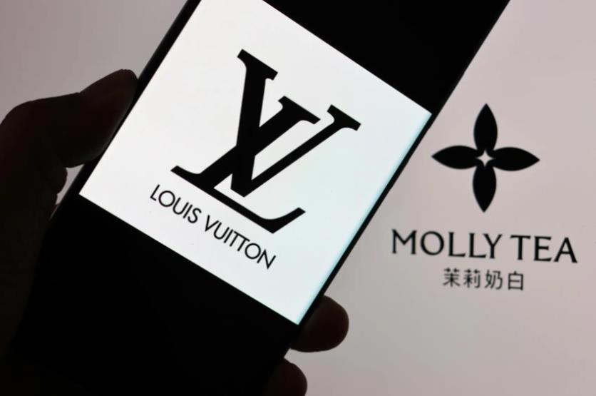 LV&ldquo;四瓣花&rdquo;商标案一审被传败诉？北京知识产权法院与LV双双辟谣：案件仍在审理中