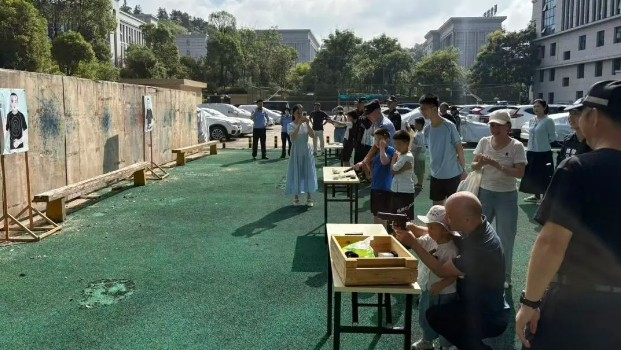 家是最小国 国是千万家 - 醴陵市公安局&ldquo;家警连线&rdquo;主题活动架起温情连心桥