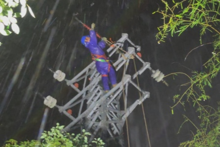 云霄供电：冒雨连夜抢修 全力保障海产养殖用电