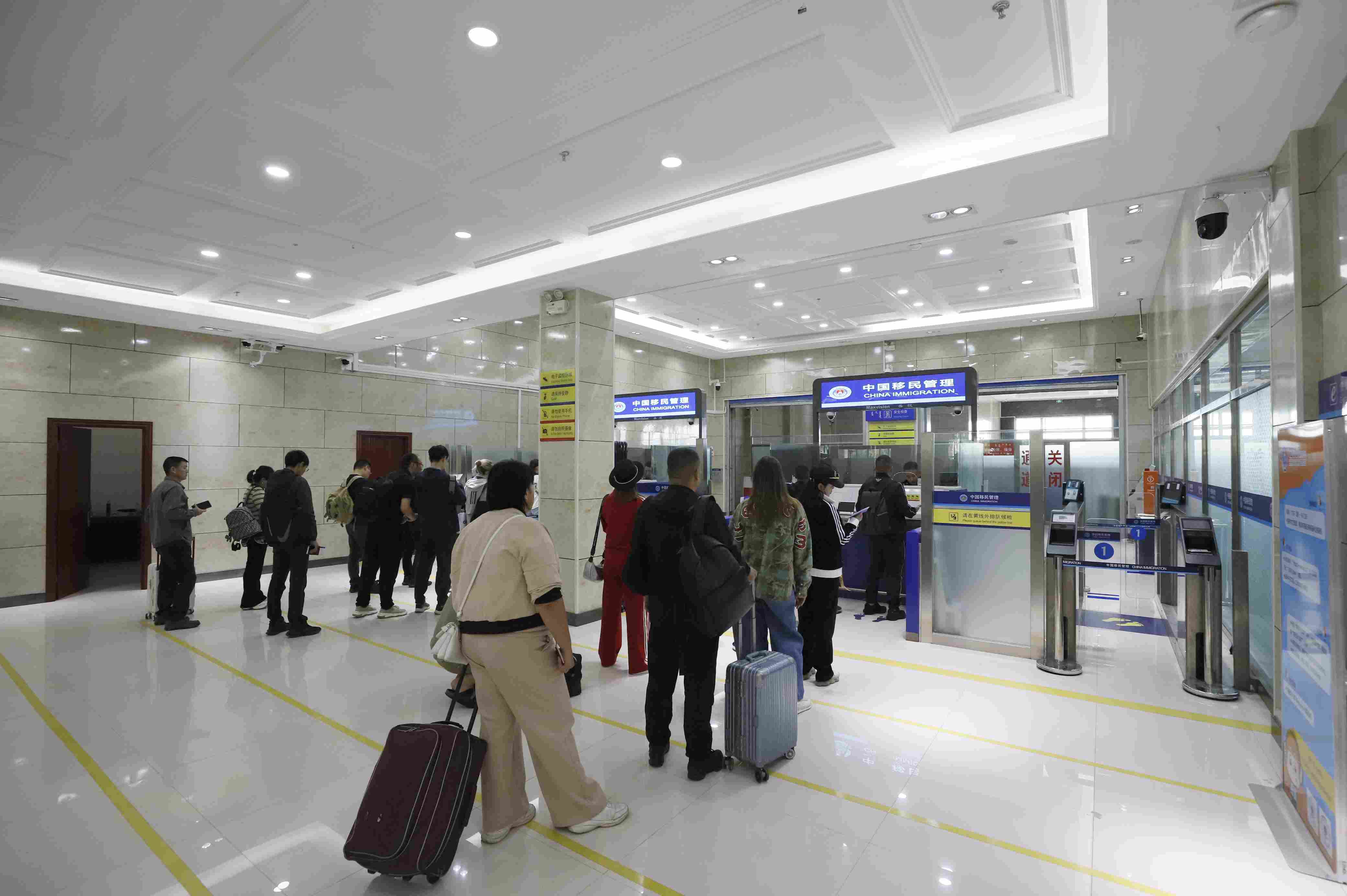 向北开放空中门户活力凸显，海拉尔边检站2026年查验出入境人员突破5万人次