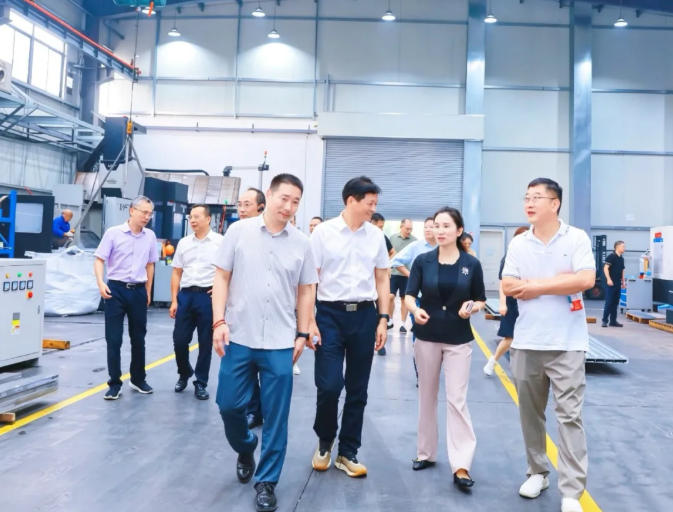 校企双向赋能 产教同频共振 - 杭州金华商会赴金华职业技术大学考察交流