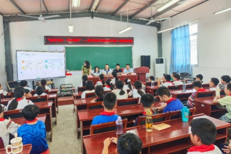 漳浦县官浔司法所&ldquo;蒲公英&rdquo;普法进校园 为小学生上好秋季开学法治第一课