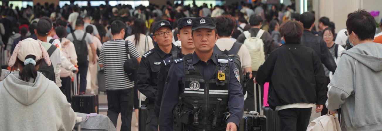 护航大客流 武汉铁路警方圆满完成2026国庆安保任务