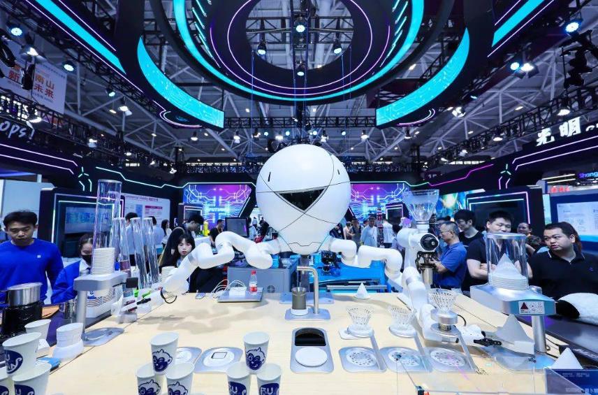 AI不止是展品：第140届广交会，中国制造重写出海逻辑