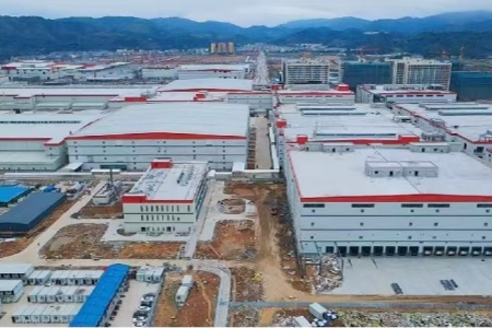 凌赫鲨鱼漆涂装配套厦门高性能锂电池基地项目完成竣工验收