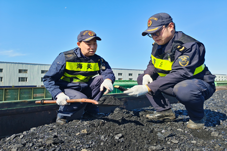 绥芬河前三季度进出口同比增长36.3% 汽车出口量同比增长160.9%  